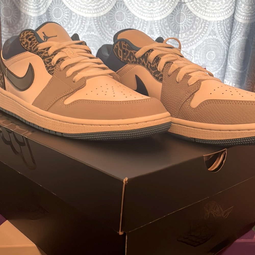 Brand New Nike AJ1 low True Blue sz 12